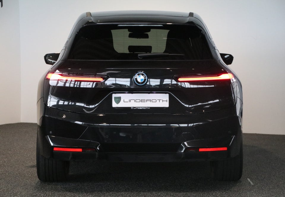 BMW iX xDrive40 Sport 5d