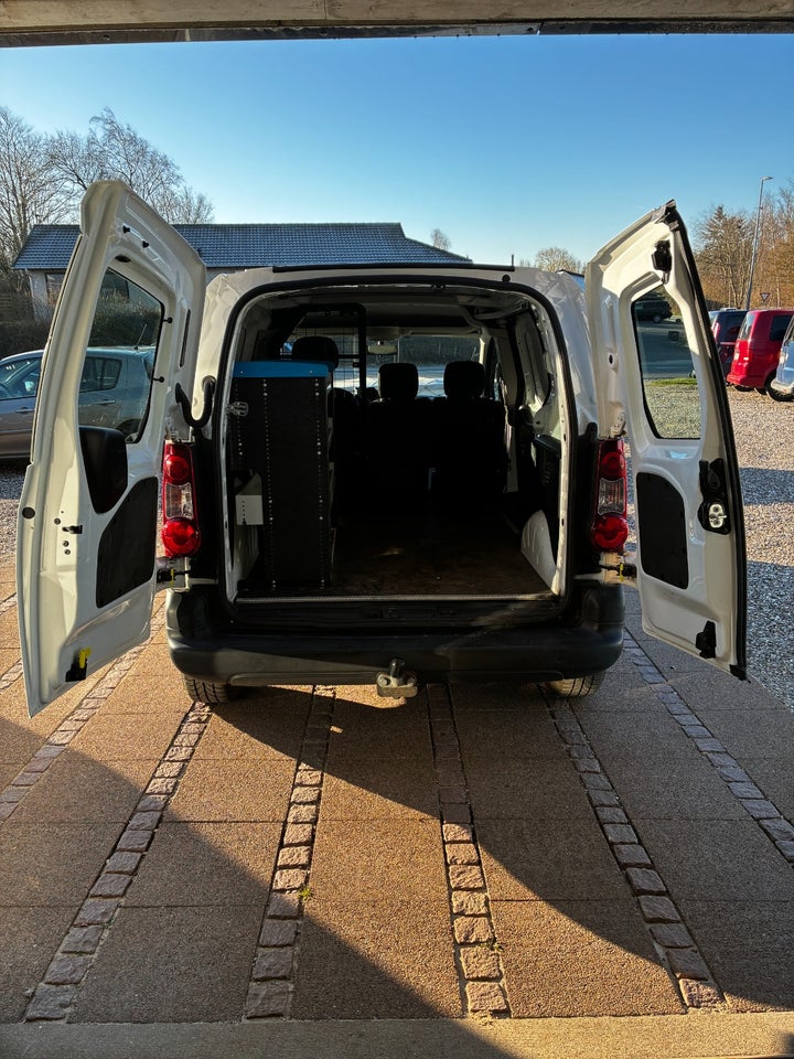 Peugeot Partner 1,6 BlueHDi 100 L1 ESG Flex Van 5d