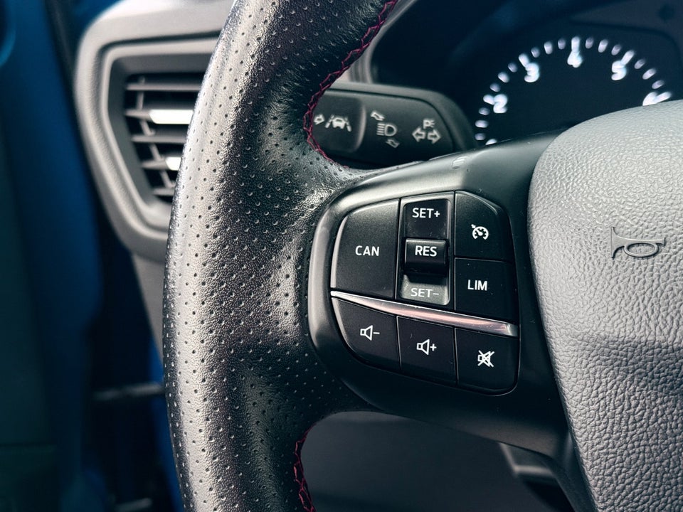 Ford Focus 1,0 EcoBoost ST-Line 5d