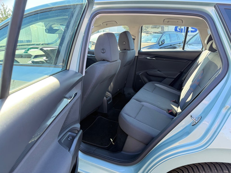 Skoda Enyaq 50 iV Loft 5d