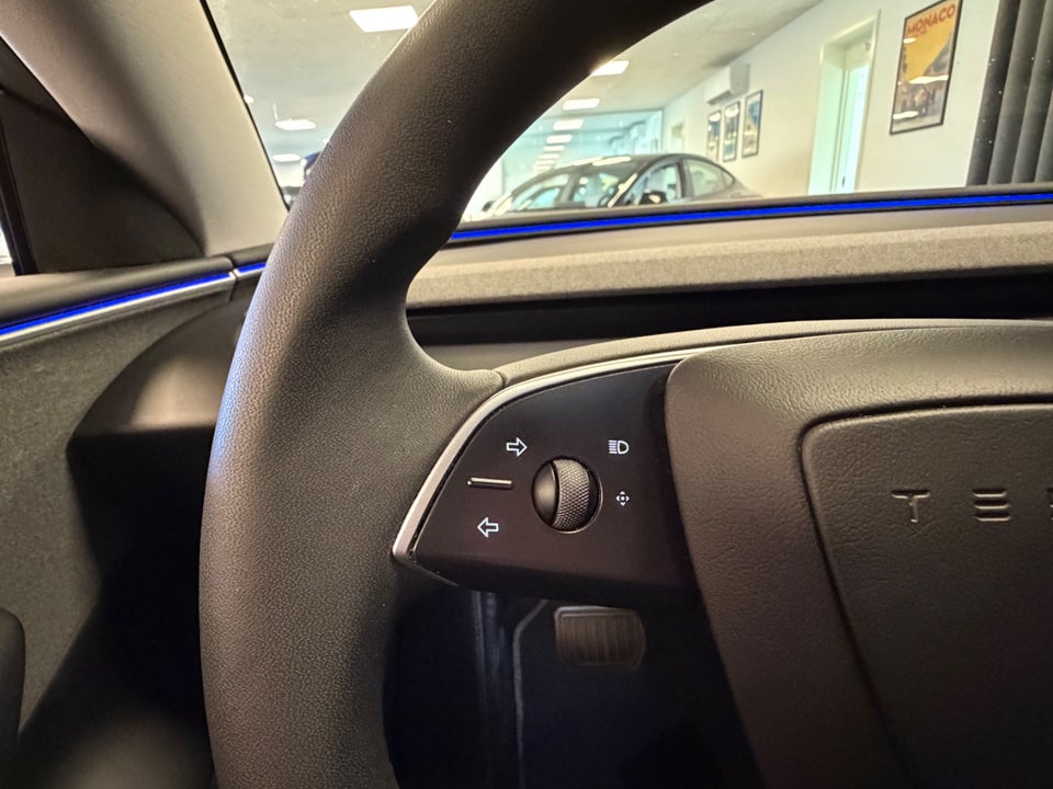 Tesla Model 3 RWD 4d