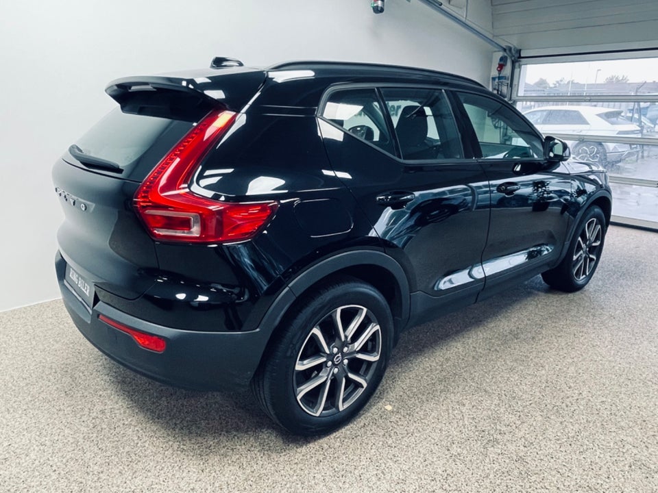 Volvo XC40 1,5 T3 156 5d