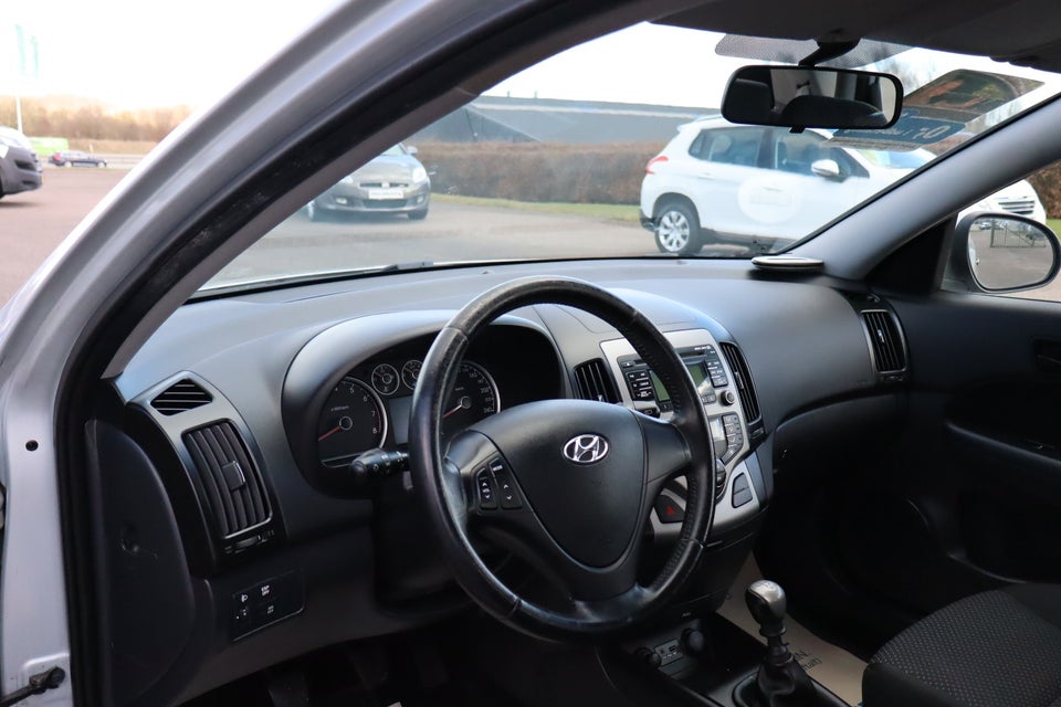 Hyundai i30 1,6 CVVT Comfort 5d