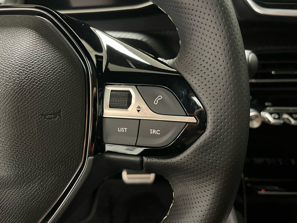 Peugeot e-208 54 GT Pack 5d