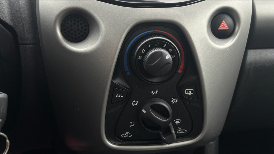 Toyota Aygo 1,0 VVT-i x-change x-shift 5d