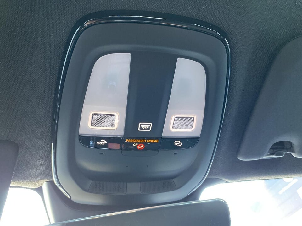 Volvo EX40 Extended Range Plus 5d