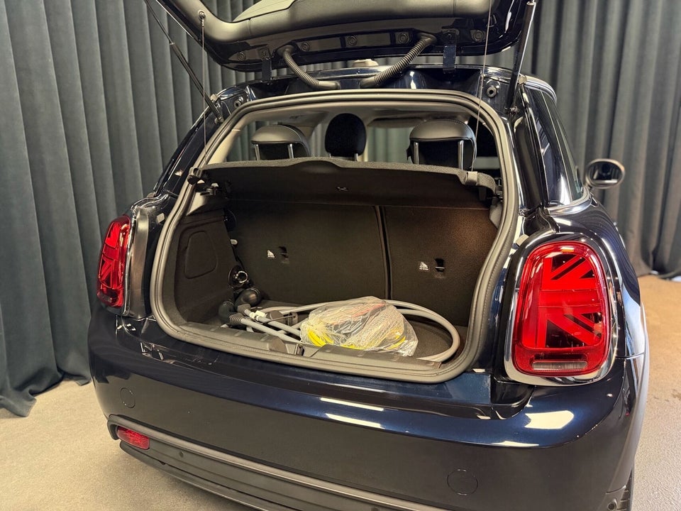 MINI Cooper SE Classic Trim 3d