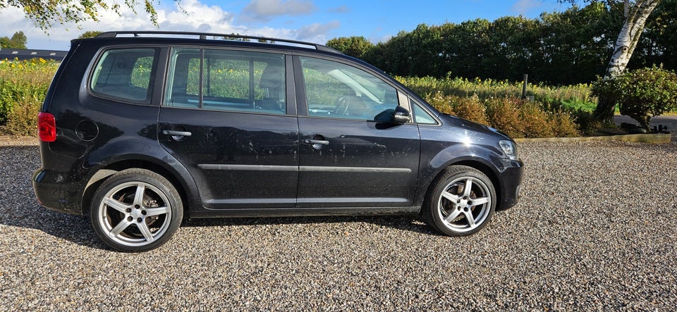 VW Touran 1,6 TDi 105 Comfortline DSG BM Van 5d