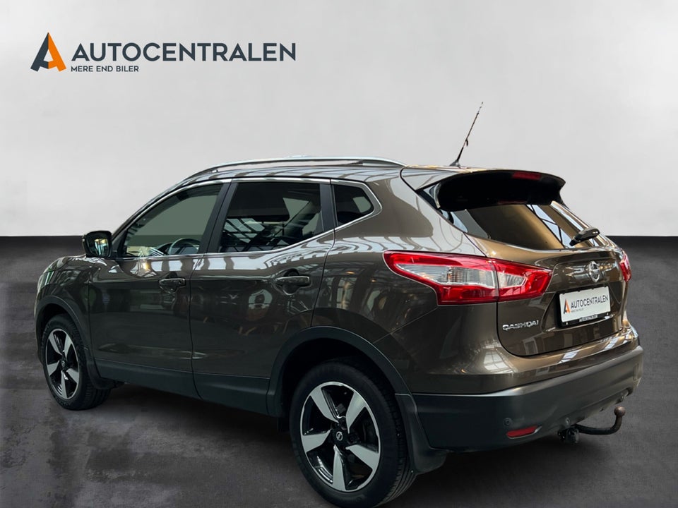 Nissan Qashqai 1,6 Dig-T 163 N-Connecta 5d