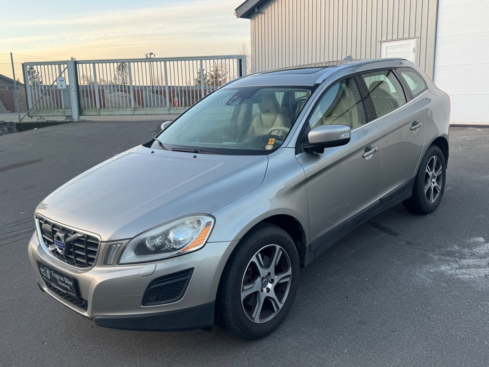 Volvo XC60 2,4 D5 205 Momentum aut. AWD 5d