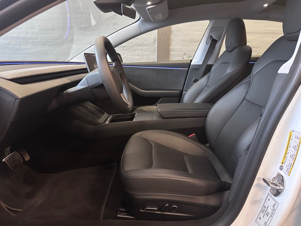 Tesla Model 3 Long Range AWD 4d