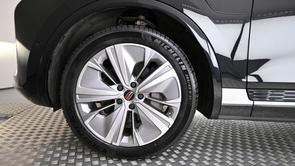 Hongqi E-HS9 99 Premium 5d