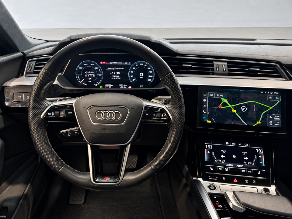 Audi e-tron 55 S-line quattro 5d