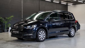 VW Touran, modelår 2019, 235,000 km
