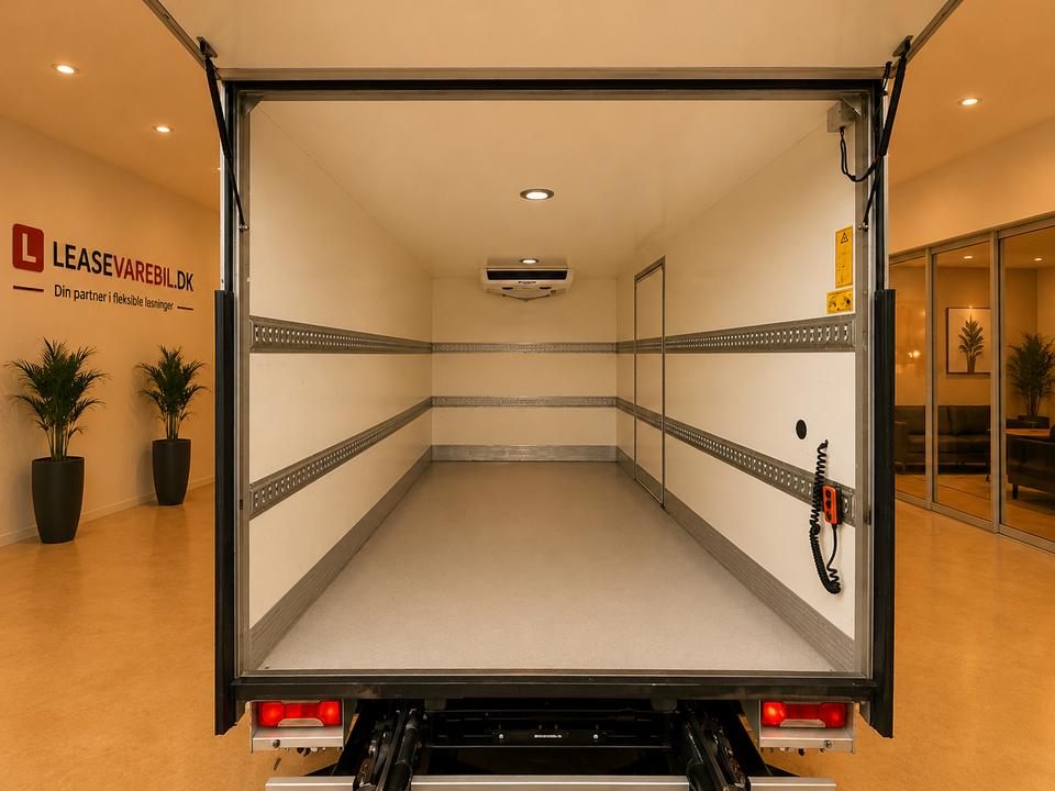 Iveco Daily 3,0 35C17 Alukasse m/lift+køl 2d