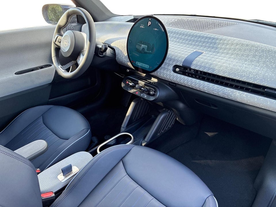 MINI Cooper SE Favoured Trim M 3d