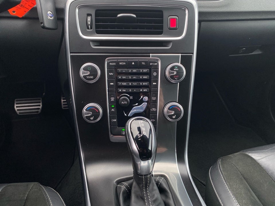 Volvo V60 2,0 T4 190 R-Design aut. 5d