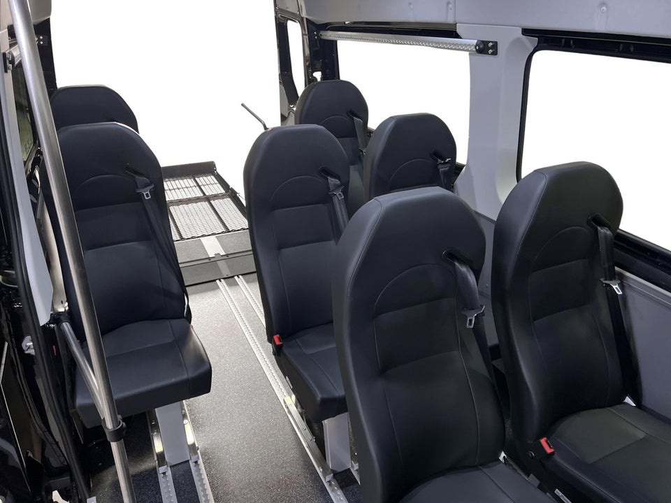 VW Crafter 35 2,0 TDi 177 Kombi L3H2 aut.