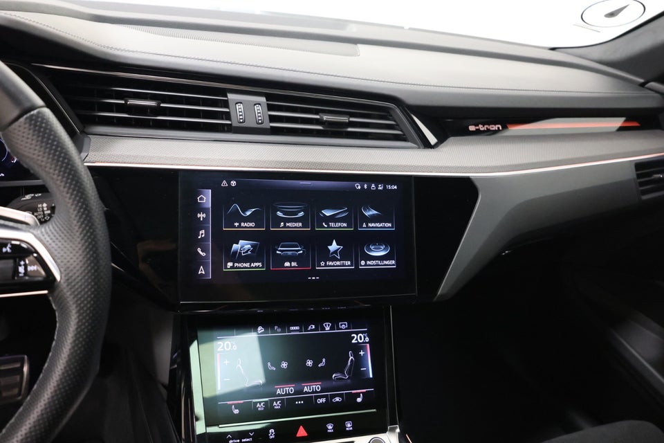 Audi Q8 e-tron 55 S-line quattro 5d