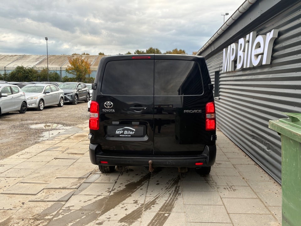 Toyota ProAce 2,0 D 120 Long Comfort 4d