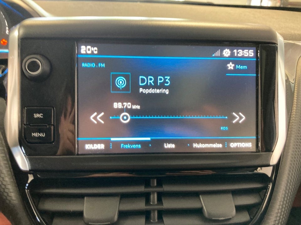 Peugeot 2008 1,2 e-THP 110 Allure Sky 5d