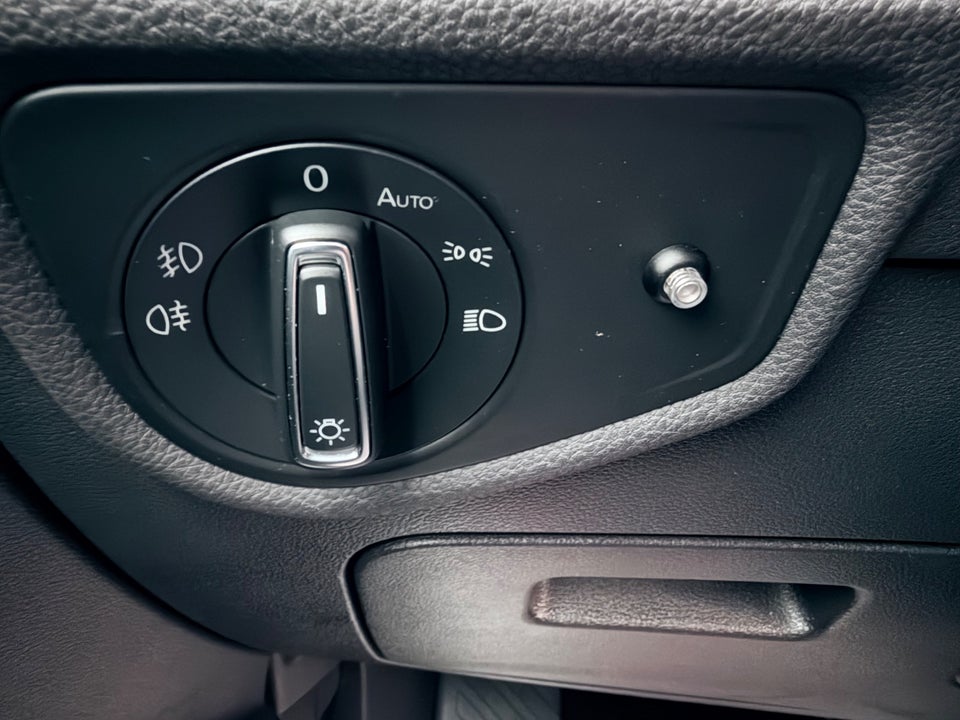 VW Touran 1,6 TDi 115 Comfortline 7prs 5d