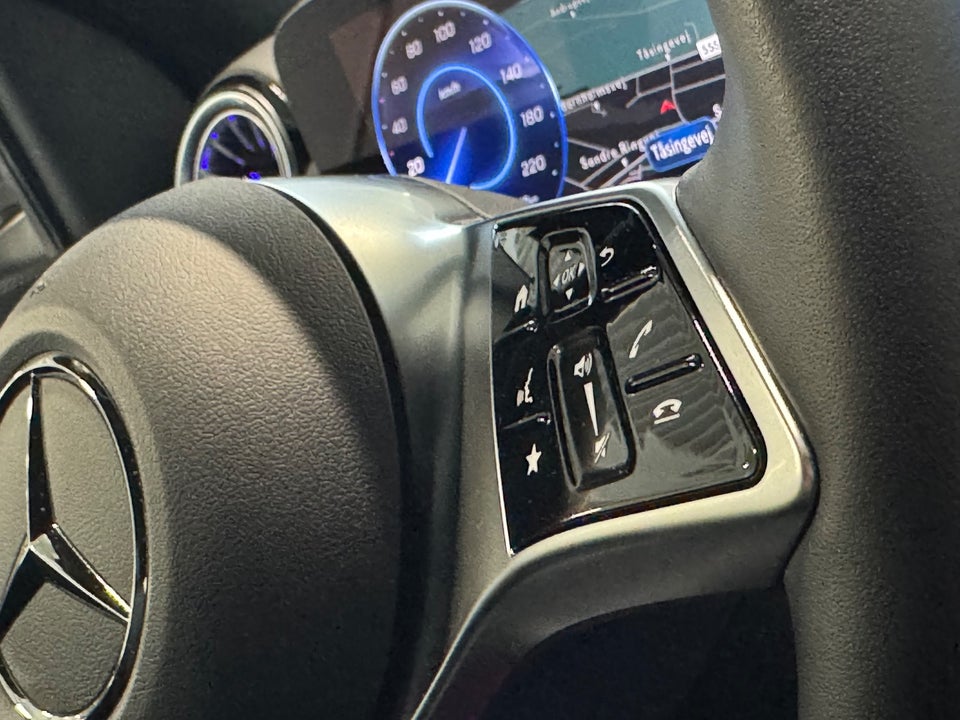 Mercedes EQA300 Progressive 4Matic 5d