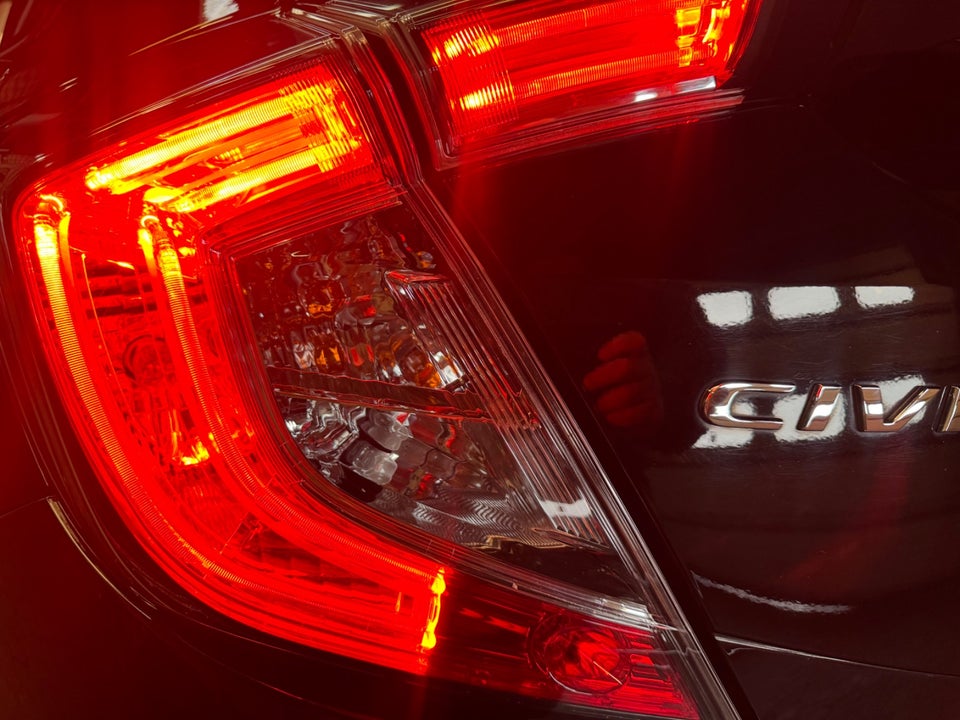 Honda Civic 1,5 VTEC Turbo Sport+ CVT 5d