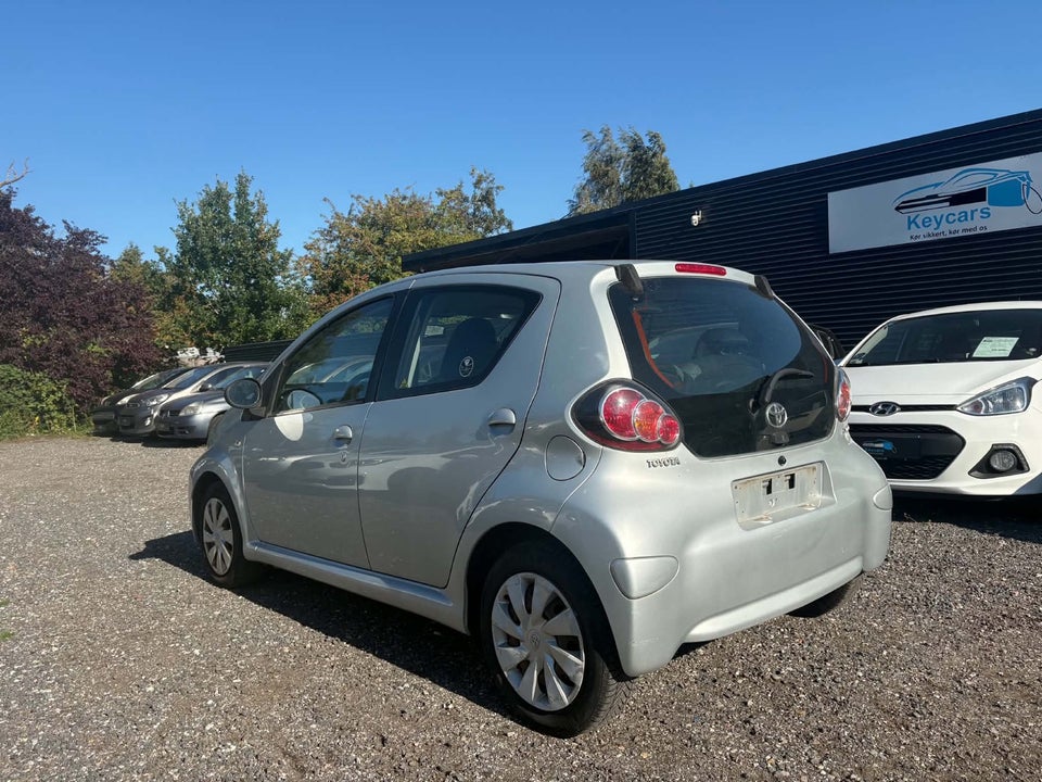 Toyota Aygo 1,0 VVT-i T1 5d
