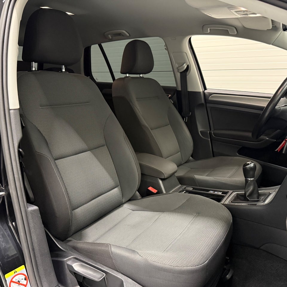 VW Golf VII 1,6 TDi 105 Comfortline BMT 5d