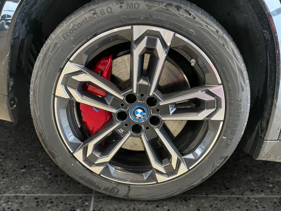 BMW iX1 xDrive30 M-Sport 5d