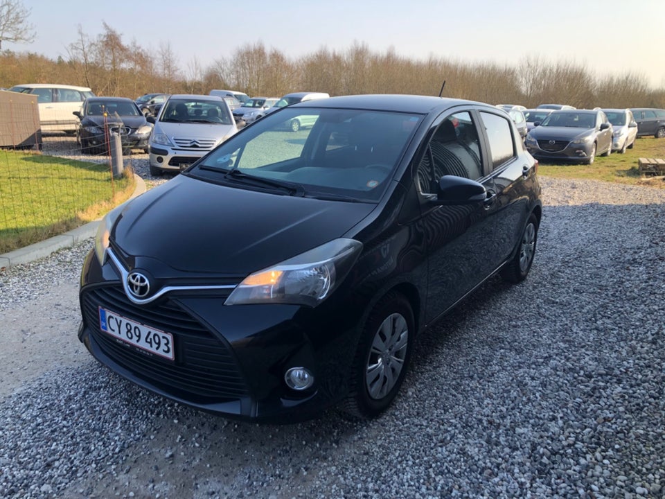 Toyota Yaris 1,0 VVT-i T1 5d