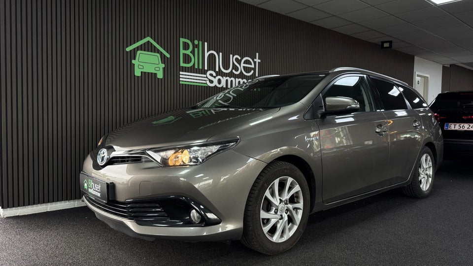 Toyota Auris 1,8 Hybrid H2 Comfort Touring Sports CVT 5d
