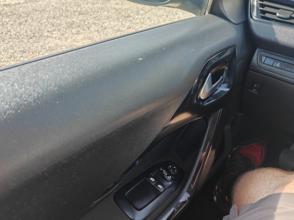 Peugeot 208 1,2 VTi Active 5d