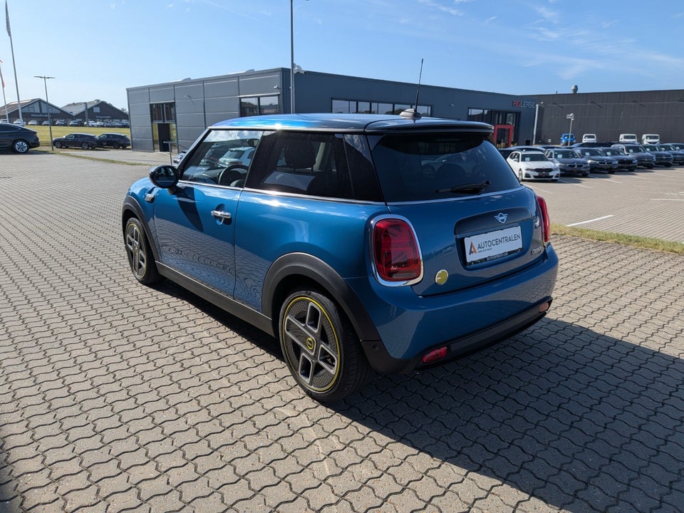 MINI Cooper SE Classic 3d