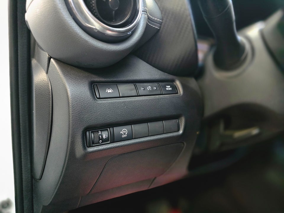 Nissan Juke 1,0 Dig-T 114 N-Connecta DCT 5d