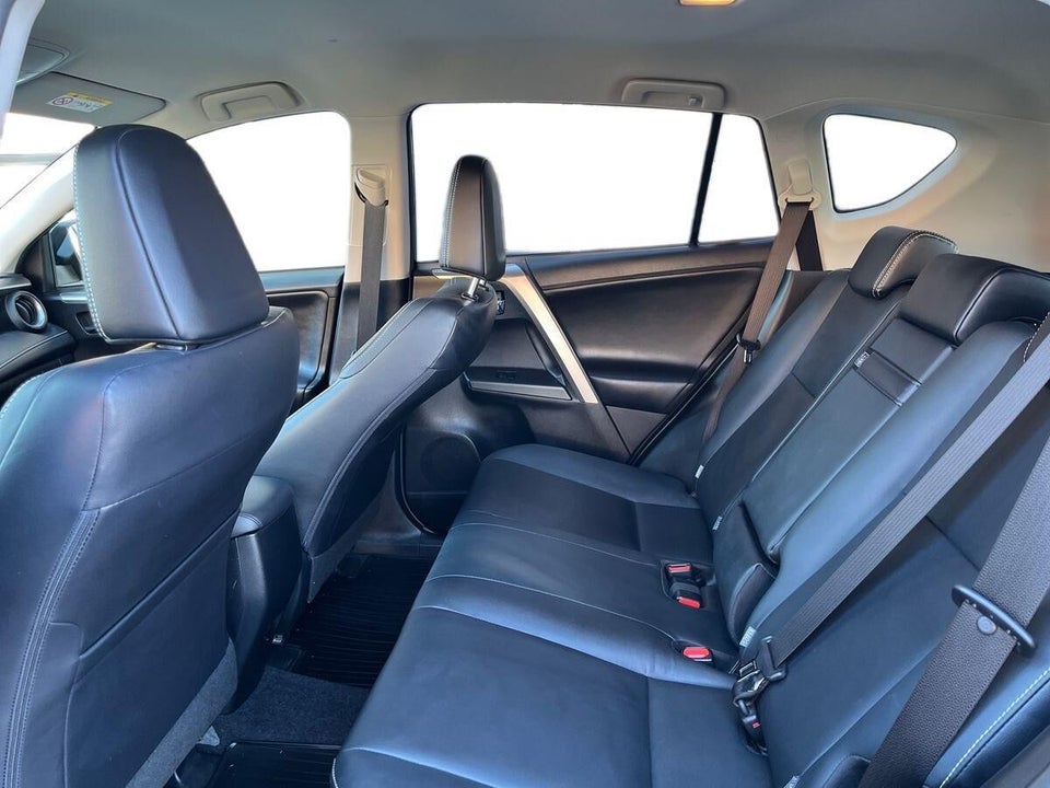 Toyota RAV4 2,5 Hybrid H3 Selected MDS 5d