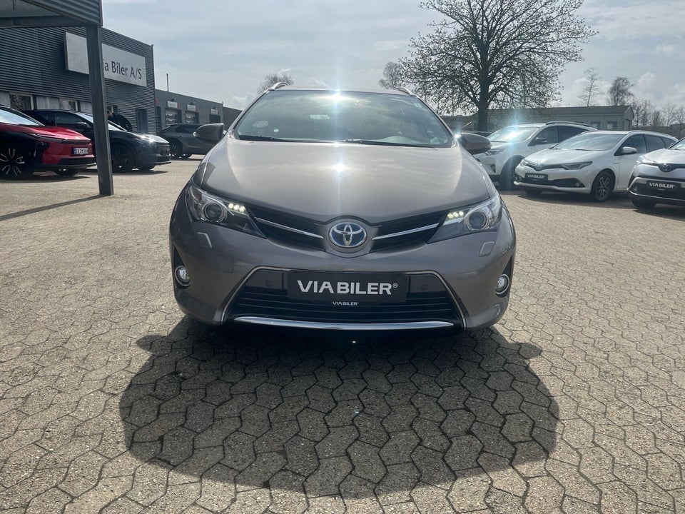 Toyota Auris 1,8 Hybrid H2+ Touring Sports CVT 5d