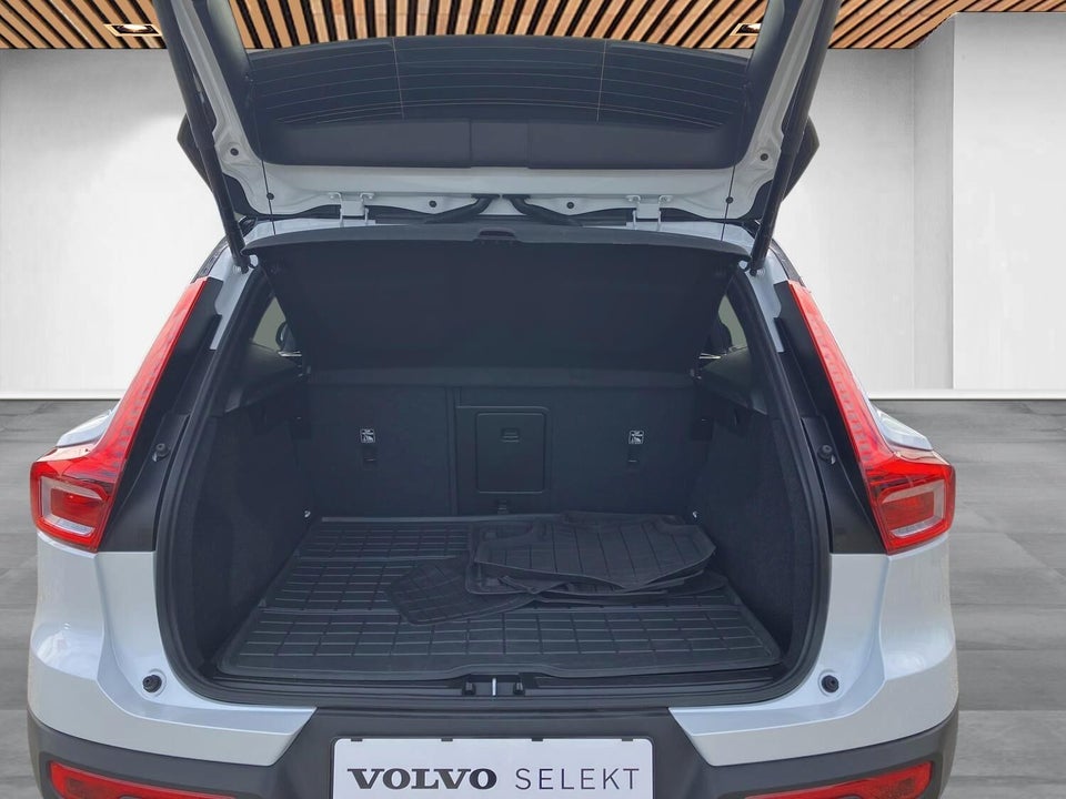 Volvo XC40 ReCharge Twin Plus 5d