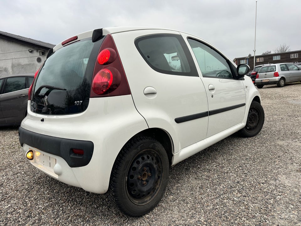 Peugeot 107 1,0 Active 5d