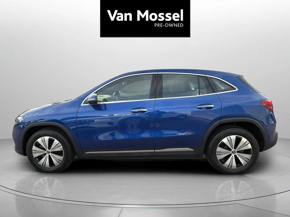 Mercedes EQA300 Progressive 4Matic 5d