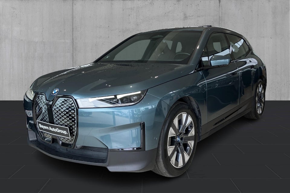 BMW iX xDrive40 5d