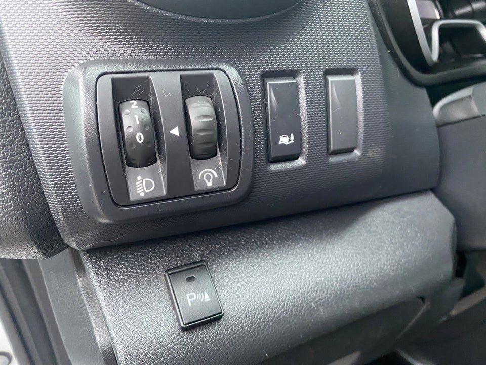 Renault Trafic T29 2,0 dCi 145 L2H1