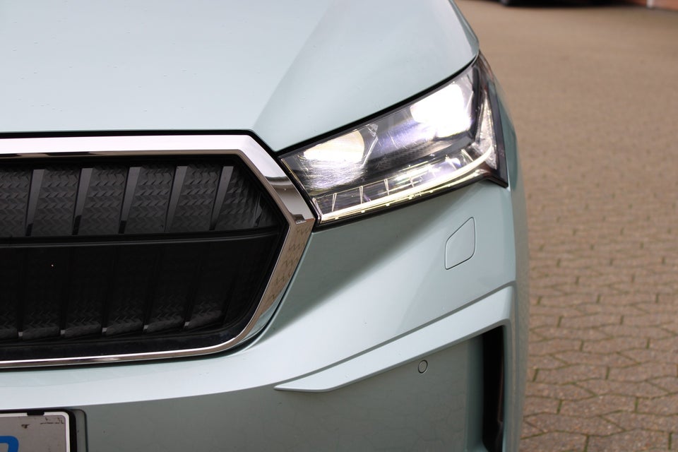 Skoda Enyaq 80 iV Suite 5d