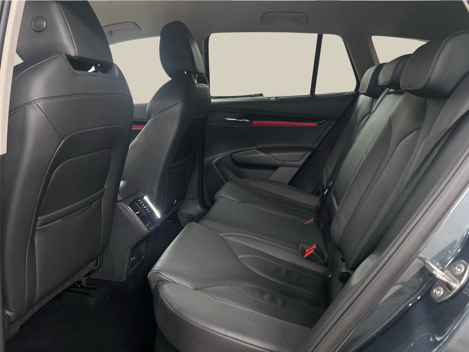 Skoda Enyaq 80 iV Selection Suite 5d