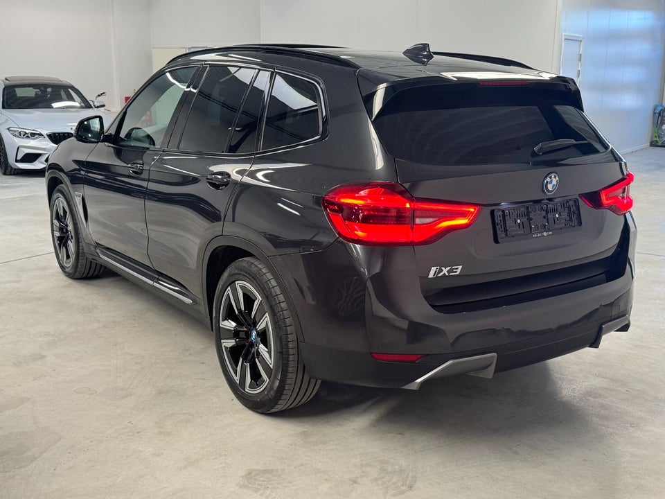 BMW iX3 Charged 5d