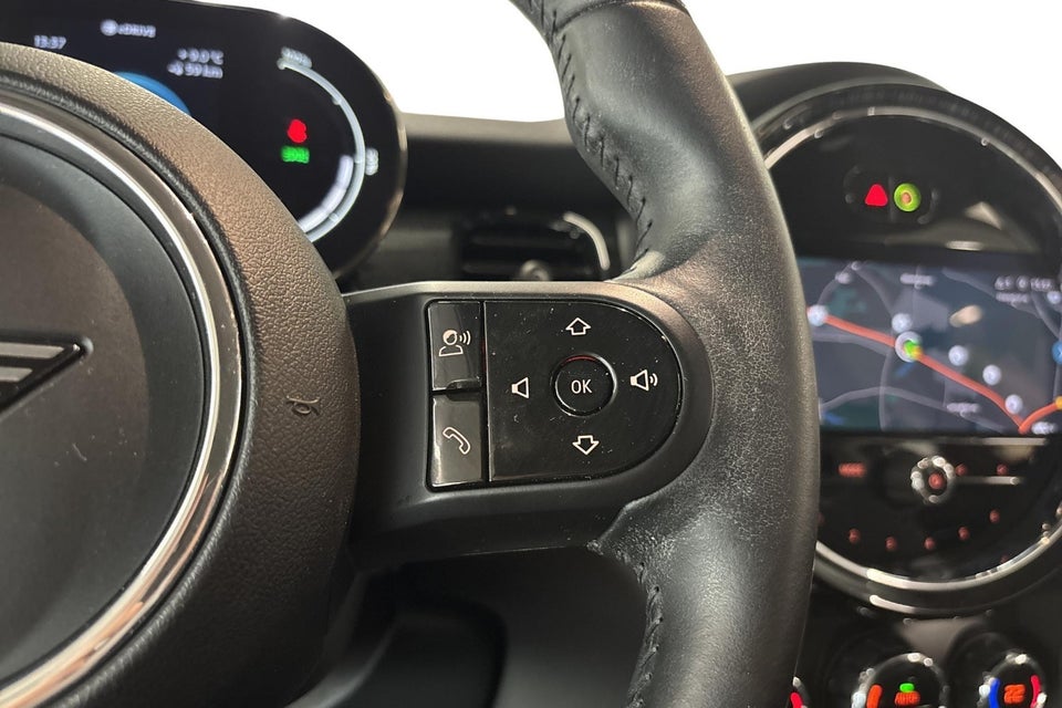 MINI Cooper SE Classic Trim 3d