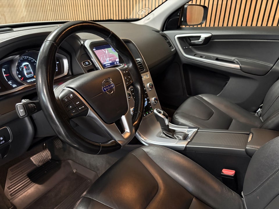 Volvo XC60 2,0 D4 190 Summum aut. 5d