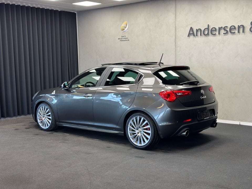 Alfa Romeo Giulietta 1,75 TBi Quadrifoglio Verde 5d