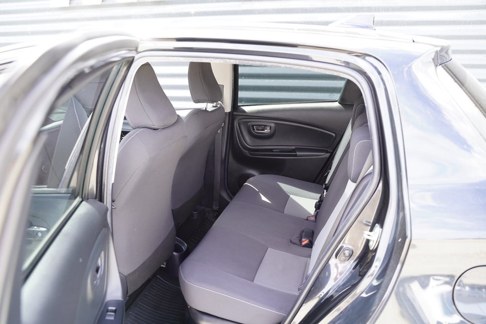 Toyota Yaris 1,5 Hybrid H3 Limited Smart e-CVT 5d